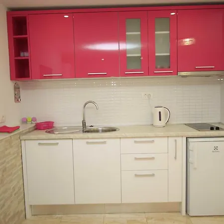 Pinky Apartman